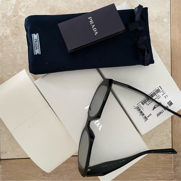 Prada mirrored sunglasses - Picture 14 of 17